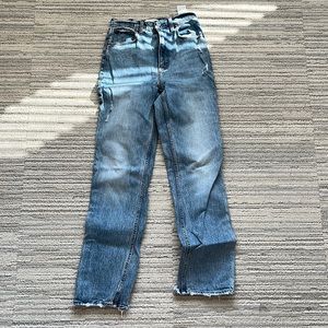 Abercrombie & Fitch | Women’s 90s Ultra High Rise Straight Leg Jean